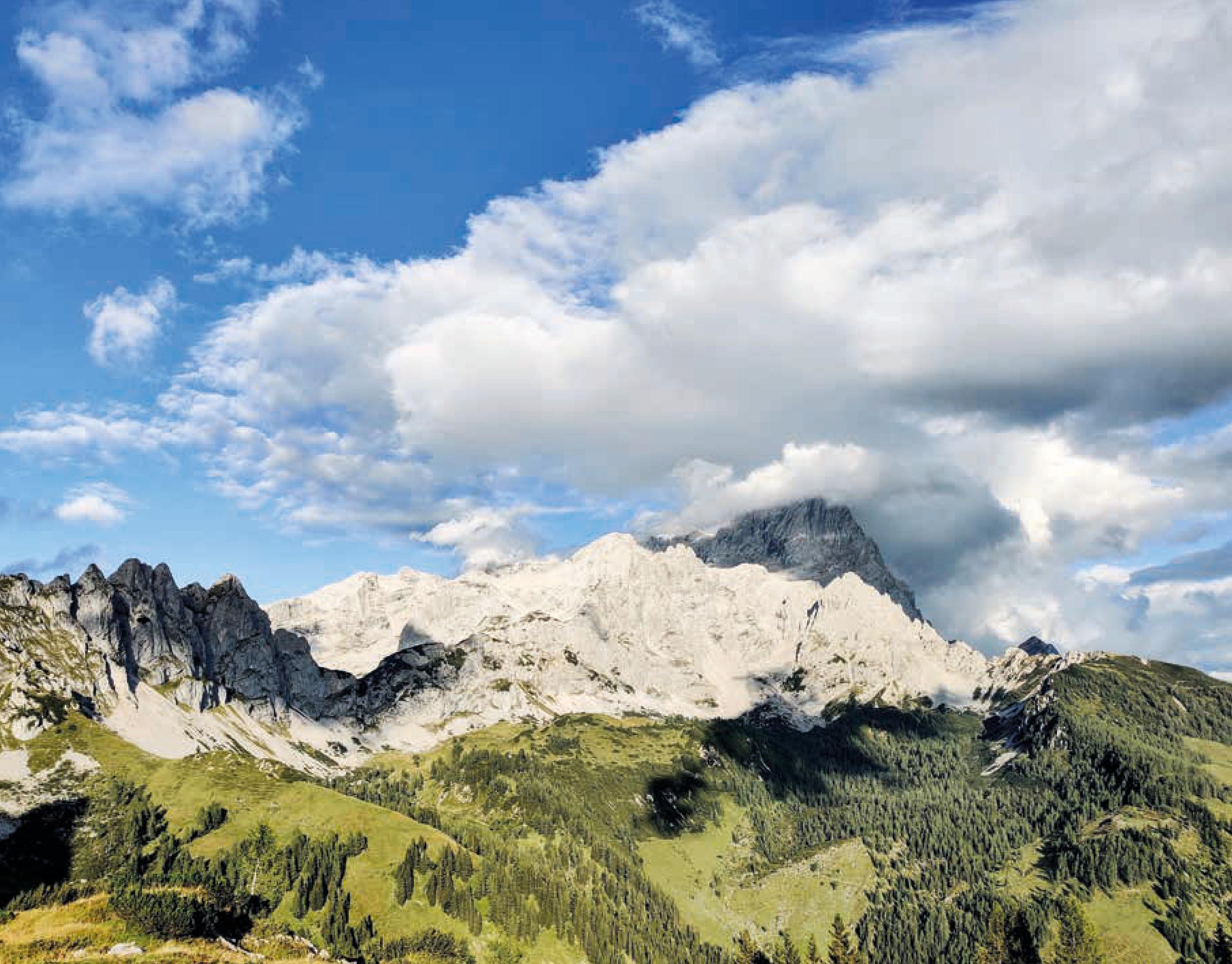 Mit Bahn und Bus zum Berggenuss